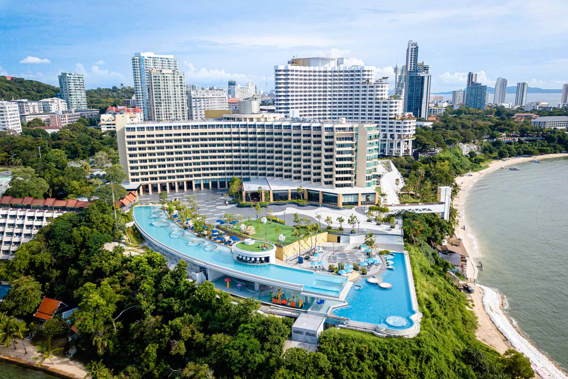 Royal Cliff Hotels - Luxury oceanfront resort in Pattaya