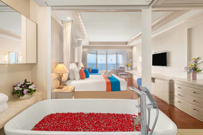 Royal Cliff Hotels - Luxury room